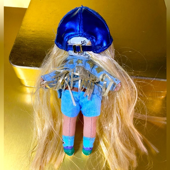 NA NA NA SURPRISE PATRIOTIC ERIKA FEATHERTON FASHION GLAM DOLL SRIES (2) 7.5” - Picture 6 of 14